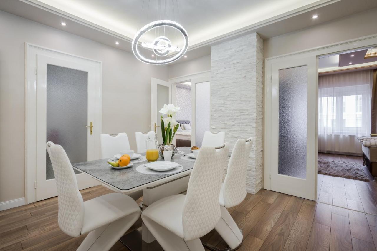 Bpr Ethereal Panoramic Suite With A/C & Balcony Budapest Exteriör bild