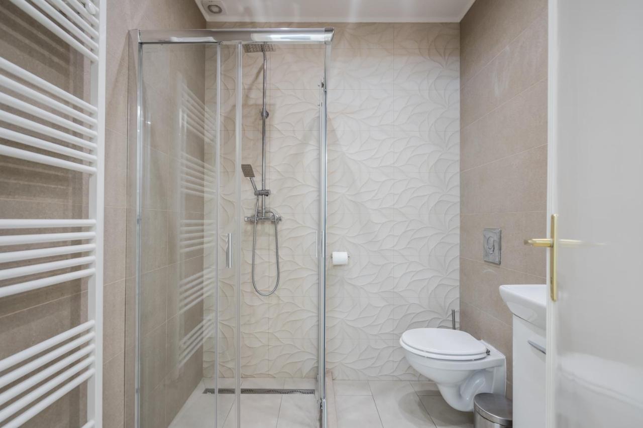 Bpr Ethereal Panoramic Suite With A/C & Balcony Budapest Exteriör bild