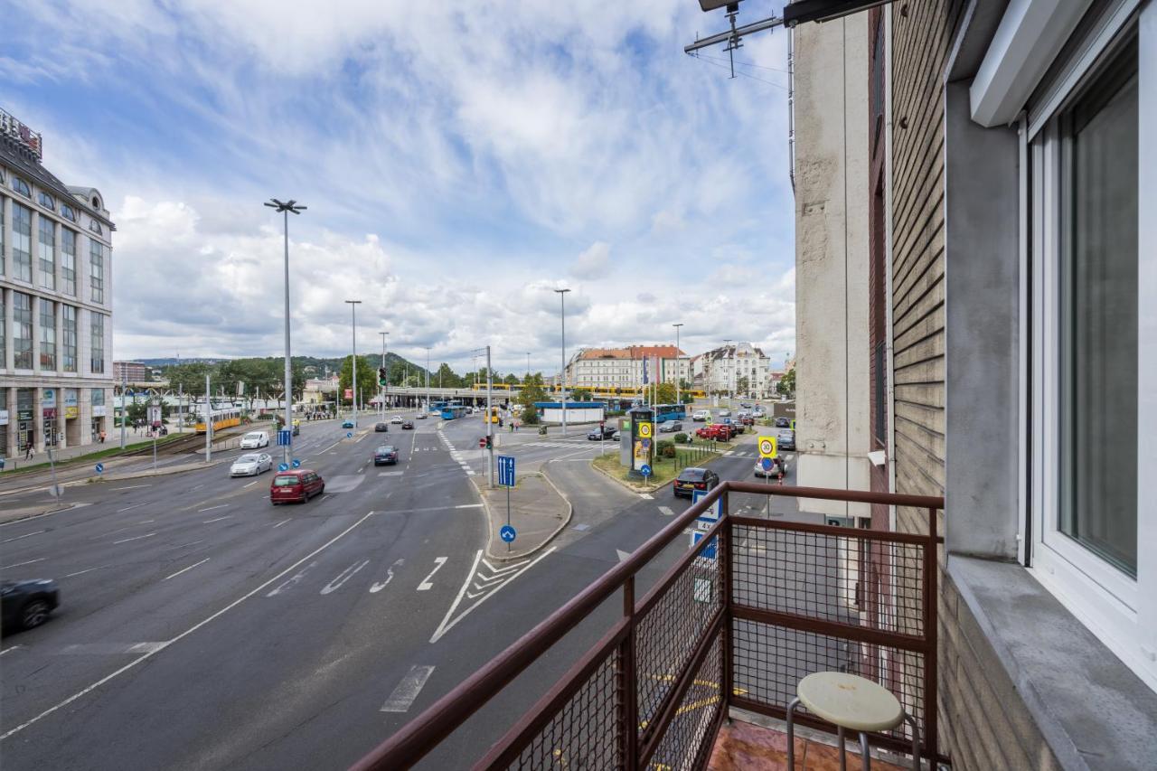 Bpr Ethereal Panoramic Suite With A/C & Balcony Budapest Exteriör bild